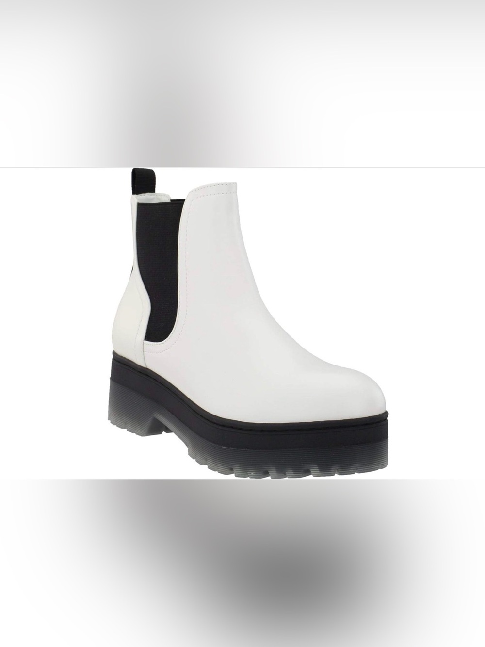 MIA Cayson White Platform Chelsea Boots Lug Sole NWOB Women’s Size 6